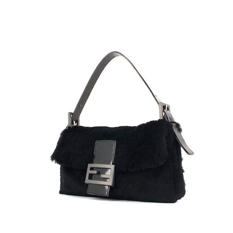 baghet borse fendi con pelusc|fendi baguette bags.